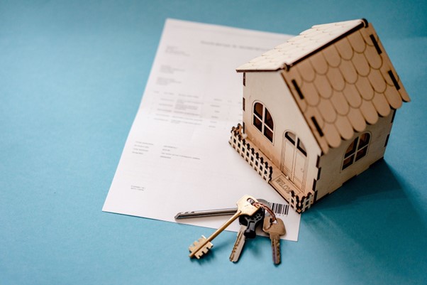 Smlouva k pronájmu nemovitosti a připravené klíče